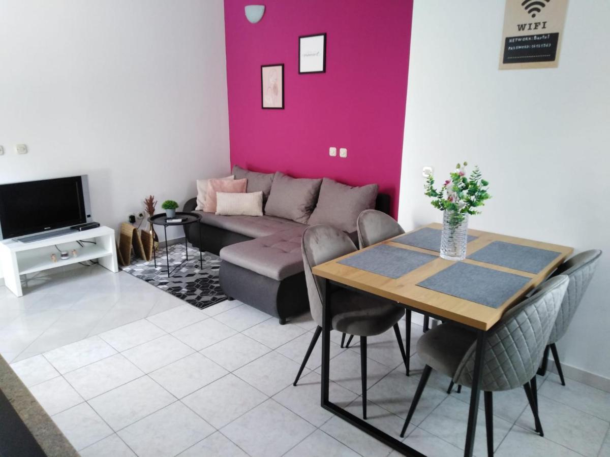 Apartment Lil Подстрана Экстерьер фото